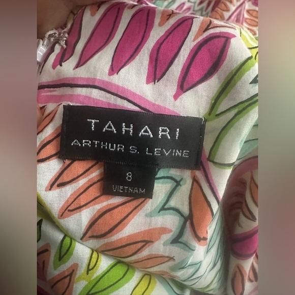 Tahari multi color  A-Line V-Neck Sundress size 8 new - Picture 2 of 9